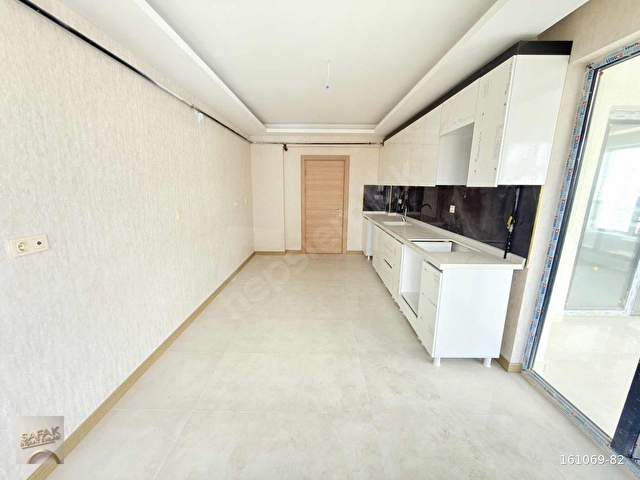 MİGROS YAKINI CADDE ÜZERİ YÜKSEK KAT SIFIR GENİŞ DAİRE - Görsel 4
