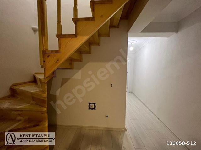 İcadiye Mah.3 Yıllık Binada Asansörlü 2+1 75 m² Bahçe Dubleksi - Görsel 14