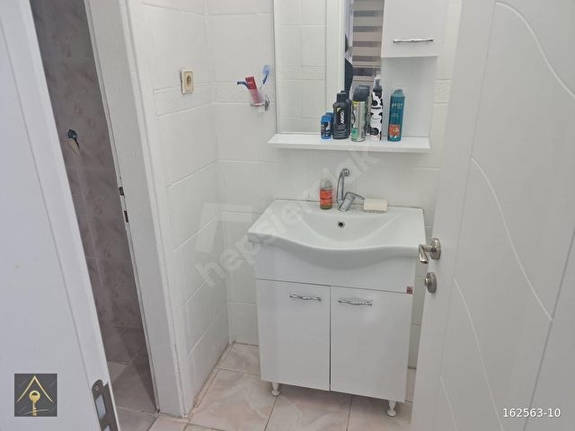 GÜZELYURT MAHALLESİN DE UYGUN FİYATLI İÇİ YAPILI SATILIK DAİRE - Görsel 11