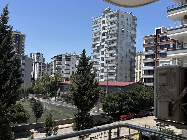Kenan Evrende sessiz ve nezih bir apartmanda büyük daire - Görsel 17
