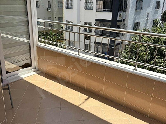 Kenan Evrende sessiz ve nezih bir apartmanda büyük daire - Görsel 19