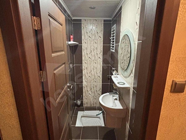 Kenan Evrende sessiz ve nezih bir apartmanda büyük daire - Görsel 20