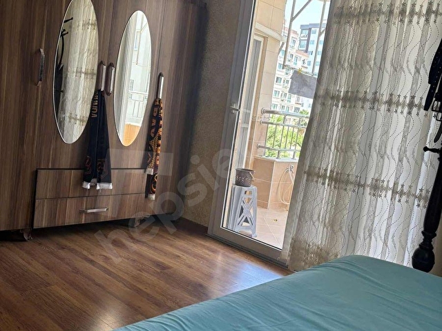 Kenan Evrende sessiz ve nezih bir apartmanda büyük daire - Görsel 29