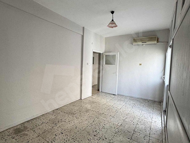 SSK CİVARI MERKEZİ KONUMDA ARA KAT G/K CEPHE KREDİYE UYGUN DAİRE - Görsel 4