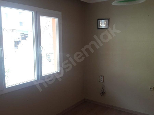 BAYRAKLI ADALET MAHALLESİNDE 3 KATLI BİNA 3. KAT 2+1 KİRALIK DAİRE - Görsel 6