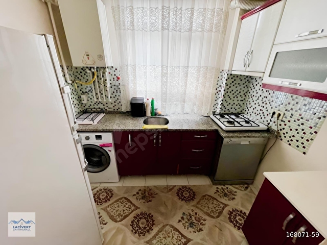 MARMARAY DİBİNDE FULL EŞYALI BALKONLU DENİZ MANZARALI LÜX DAİRE - Görsel 7