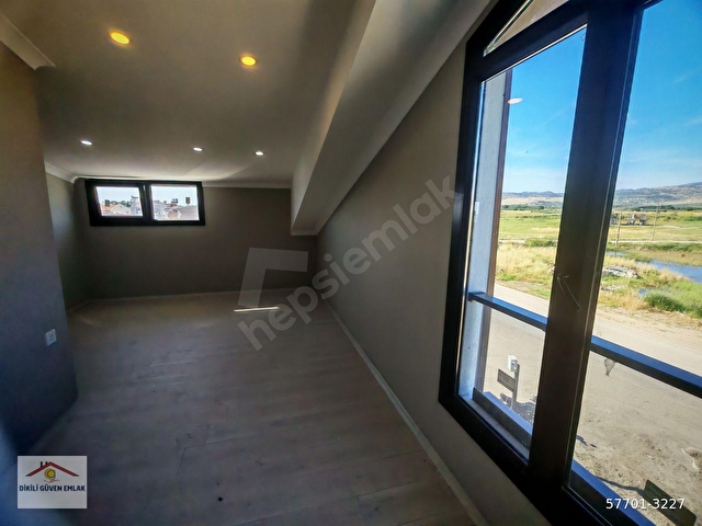 CUMHURİYET MAHALLESİNDE SATILIK 4+1 145 M2 TRİPLEKS VİLLA - Görsel 3