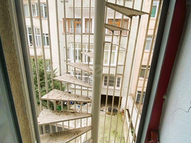 Şişli Merkezde 245 M2 Asansörlü Yangın Merdivenli İşyeri - Ofis - Görsel 29