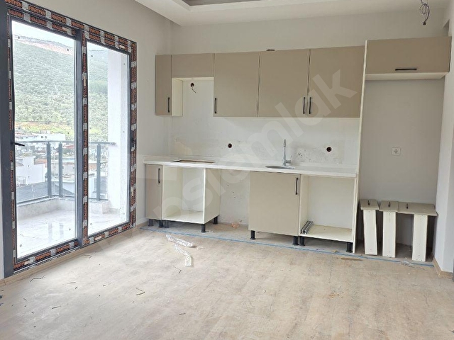 Burgaz Mahallesinde 3+1 satılık daire - Görsel 2