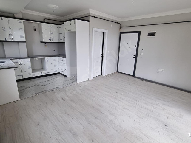 TOPAĞAÇTA DENİZ MANZARALI LÜKS 1+1- GENİŞ BALKONLU KÖŞE DAİRE