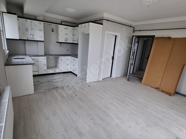 TOPAĞAÇTA DENİZ MANZARALI LÜKS 1+1- GENİŞ BALKONLU KÖŞE DAİRE - Görsel 5
