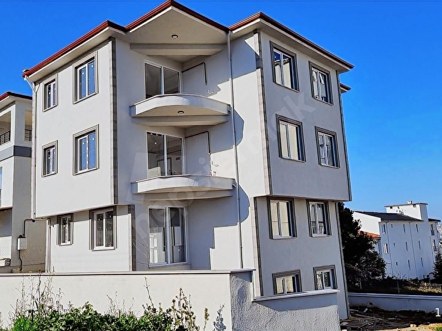 TOPAĞAÇTA DENİZ MANZARALI LÜKS 1+1- GENİŞ BALKONLU KÖŞE DAİRE - Görsel 22