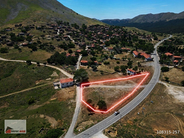 İMROZ EMLAKTAN DEREKÖYDE YOL KENARI 3 DÖNÜM EMSALSİZ TARLA