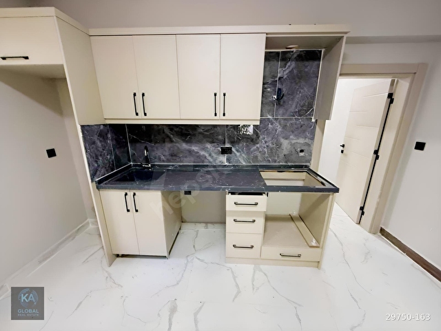 Konyaaltı Kiralık 1 + 1 boş daire içi yenilenmiş yerden ısıtmalı - Görsel 16