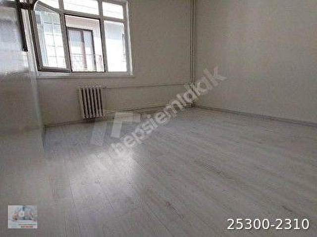BAHÇELİEVLER MAH.4.CADDE ÜZER METRO VE HASTANELER YAKINI KATTA 3+1 TEMİZ SATILIK DAİRE ÖZGEDEN..!!! - Görsel 4