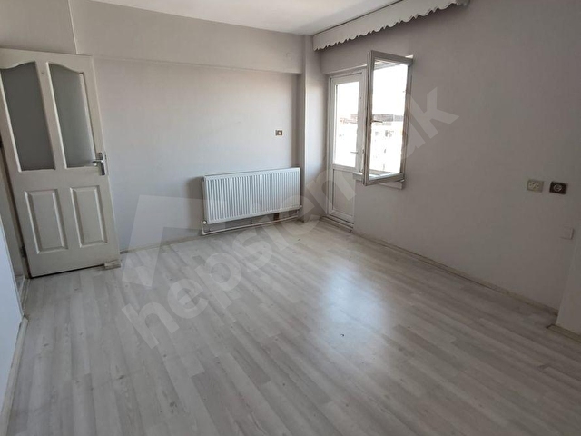 ATATÜRK CADDESİ ÜZERİNDE ARA KAT ÇİFT CEPHE ASANSÖRLÜ DAİRE - Görsel 5