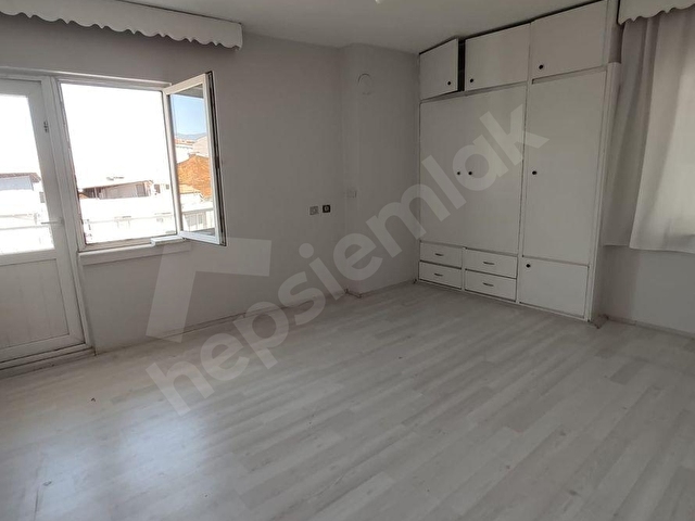 ATATÜRK CADDESİ ÜZERİNDE ARA KAT ÇİFT CEPHE ASANSÖRLÜ DAİRE - Görsel 7