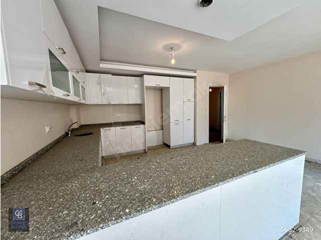 BAHÇEŞEHİR UPHİLLDE 1100 M2 HAVUZLU ÖZEL BAHÇELİ MALİKANE - Görsel 25
