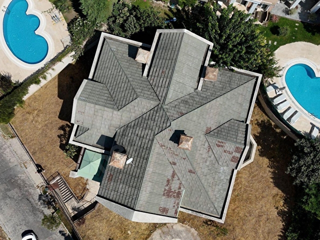 BAHÇEŞEHİR UPHİLLDE 1100 M2 HAVUZLU ÖZEL BAHÇELİ MALİKANE - Görsel 3