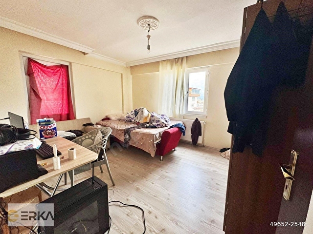 YAYLA MAH GENÇ BİNA ASANSÖRLÜ MANZARALI KÖK TAPU GÜNEY C. 3+1 - Görsel 9