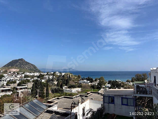 BODRUM AKYARLARDA KARAİNCİR PLAJINDA DENİZ MANZARALI EŞYALI KİRALIK DAİRE