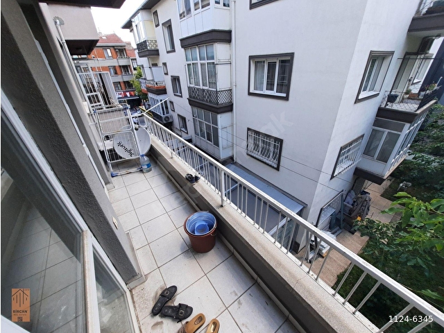 BAHÇELİEVLER 65.SOKAKTA (ESKİ 25.) BİRCANDAN EŞYALI 2.KAT 105 m² 3+1 KOMBİLİ ÖĞRENCİYE UYGUN DAİRE - Görsel 4