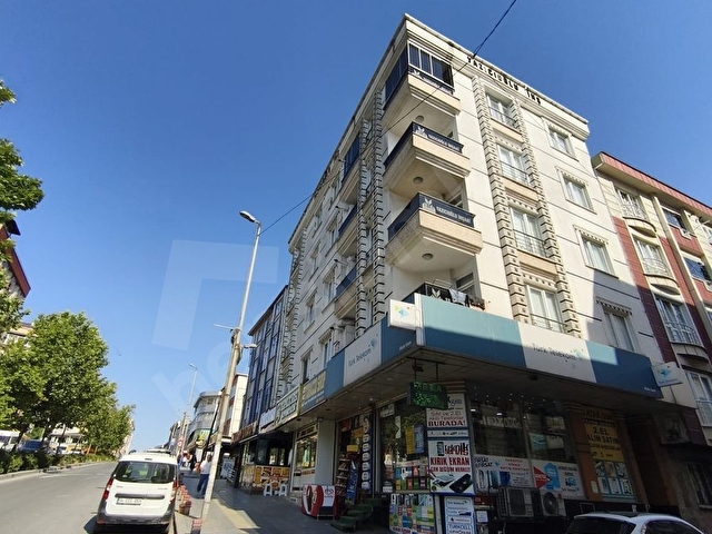DİLAN GYODAN SATILIK 2+1 KAPALI MUTFKA CADDE ÜSTÜ AİLE BİNASI