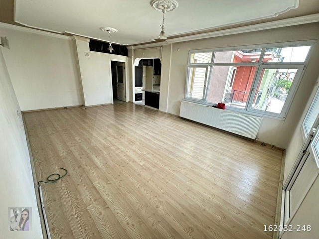 MENDERES CADDESİ ÜSTÜNDE ON CEPHE ARAKAT 120m2 3+1 DOĞALGAZLI İCİ YAPILI HANCI CAFE YANİ SATILIK