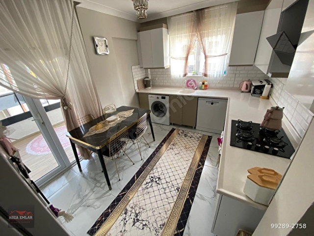 KOZA EMLAKTAN FEVZİ ÇAKMAK MAHALESİNDE ARA KATTA ASANSÖRLÜ 3+1 FULL YAPILI SATILIK DAİREE - Görsel 3