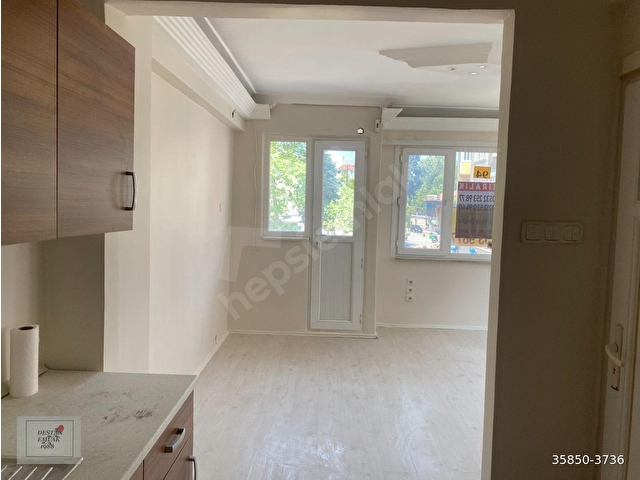 DESTAN-094-K.M.PAŞA MEYDANINA CEPHELİ-1-ODA-GENİŞ-SALON-ORTA-1-KAT-55m2-OFİS-KATI-İŞYERİNE-BAKIMLI-A - Görsel 14