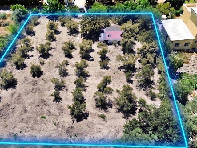 Urla İtokent Yolunda İmar Yakın İçnde İş Yeri Olan Satılık Arazi - Görsel 9
