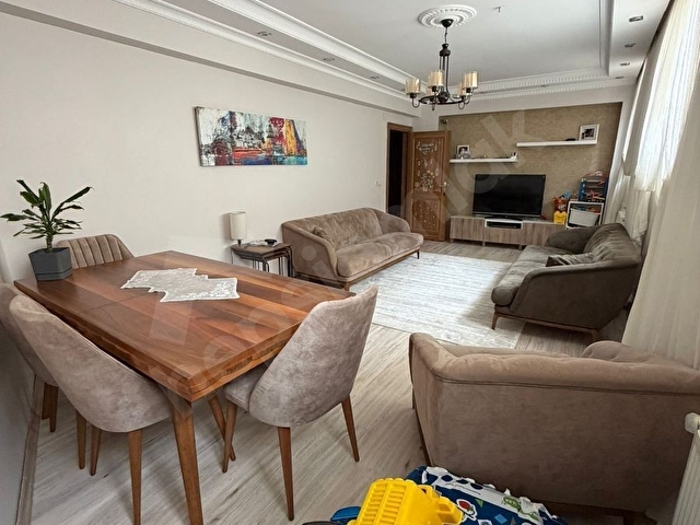 EYÜPSULTAN İSLAMBEYDE CUMA PAZARI YANI SATILIK 3+1 147 M2 DAİRE