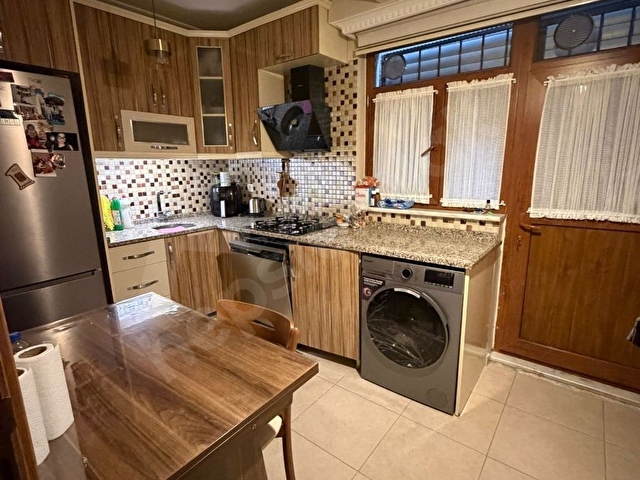 EYÜPSULTAN İSLAMBEYDE CUMA PAZARI YANI SATILIK 3+1 147 M2 DAİRE - Görsel 2