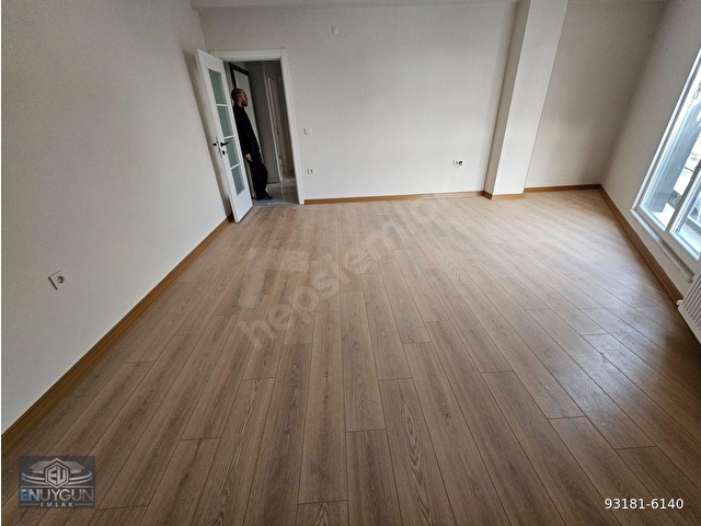 En Uygun Emlaktan Emaar Avmye Komşu Sıfır Bina Ara Kat 2+1 - Görsel 2