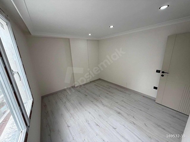 KÜÇÜKÇEKMECE CUMHURİYET MH SATILIK ÇOK GENİŞ SIFIR 3+1 DAİRE - Görsel 22