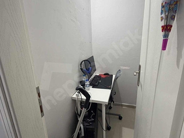 DURUŞEHİRDE HAVUZLU SİTE İÇİNDE GENİŞ KİLERLİ 2+1 SATILIK DAİRE - Görsel 17