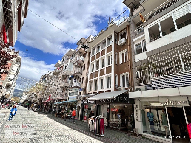 ÇARŞI’NIN EN GENİŞ SOKAĞINDA ÇİFT CEPHELİ 3+1 KİRALIK DAİRE - Görsel 2