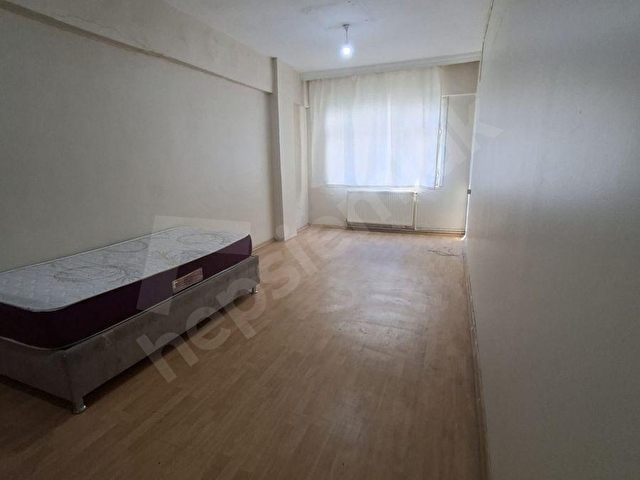 GAZİOSMANPAŞA KÜÇÜKKÖY MEYDAN KİRALIK 3+1 2.KAT 110 M2 MUTFAKLI TUVALETLİ KİRALIK GENEL İŞYERİ - Görsel 8