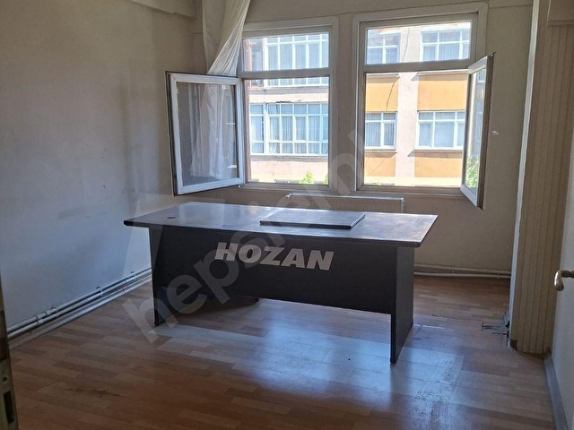 GAZİOSMANPAŞA KÜÇÜKKÖY MEYDAN KİRALIK 3+1 2.KAT 110 M2 MUTFAKLI TUVALETLİ KİRALIK GENEL İŞYERİ - Görsel 2