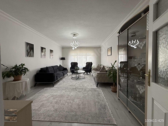 CADDE ÜZERİNDE KREDİ LİMİ YÜKSEK İSKANLI 2.KAT 3+1 FIRSAT DAİRE - Görsel 2