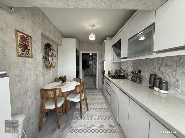 CADDE ÜZERİNDE KREDİ LİMİ YÜKSEK İSKANLI 2.KAT 3+1 FIRSAT DAİRE - Görsel 10