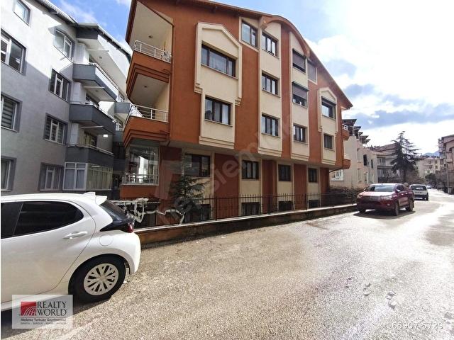 Merkez İstiklal Satılık