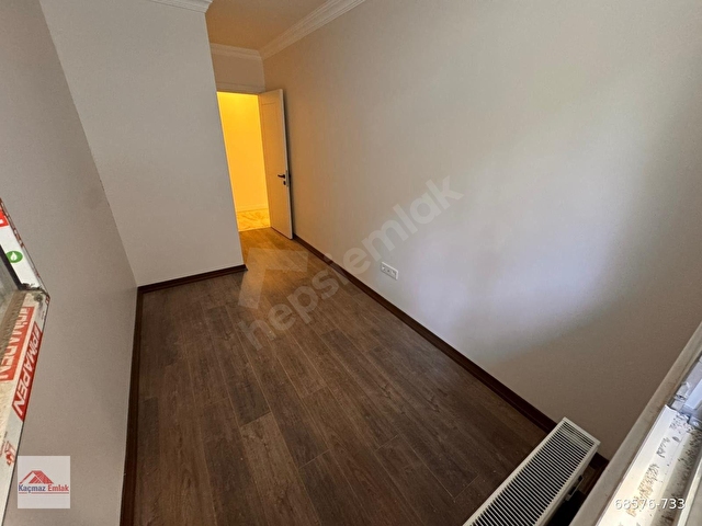 ACIBADEM YAPRAK SOKAKTA, SIFIR BİNADA, İSKANLI 3+1 SATILIK DAİRE - Görsel 8