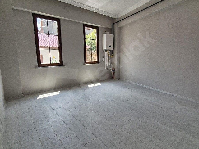 ÇARŞI MERKEZDE KİRALIK 1+1 GENİŞ DAİRE - Görsel 3