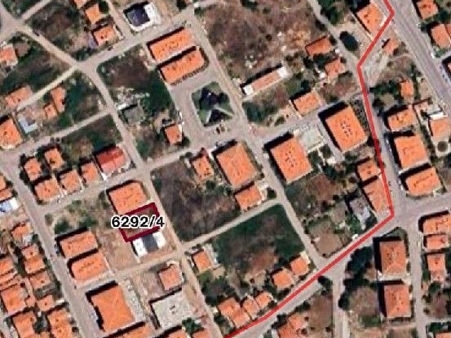 İyi bir lüks daire parasına Pınar  mahallesin  de  627  m  5  adet  büyük 2+1  ve  4  adet yola ceph