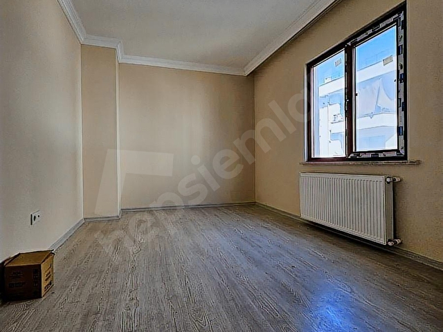 AY EMLAKTAN 3+1 DAİRE - YENİ BİNA -DENİZE 200 METRE MESAFEDE - Görsel 2