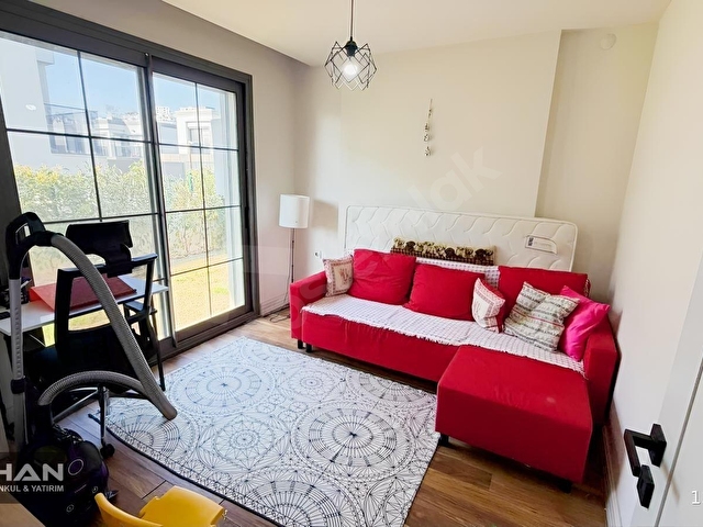 KUŞADASI KADINLAR DENIZINDEN MÜSTAKIL ÖZEL HAVUZLU 4+1 VILLA - Görsel 15