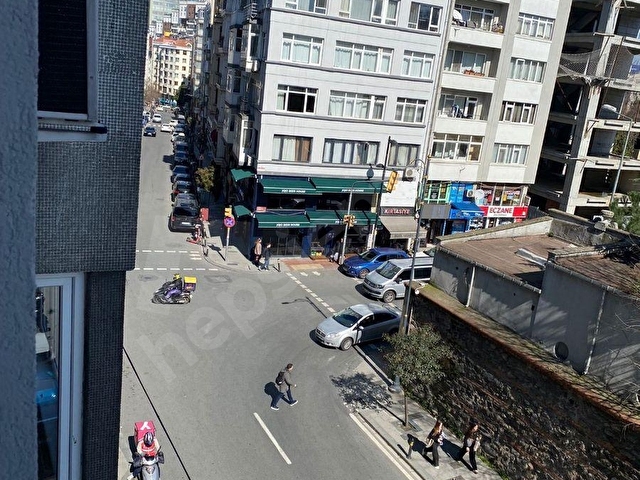 ŞİŞLİ ERGENEKON CADDDESİNDE KİRALIK İŞ YERİ 3. KAT ASANSÖRLÜ KLİMALI METRO YA 4 DK - Görsel 2