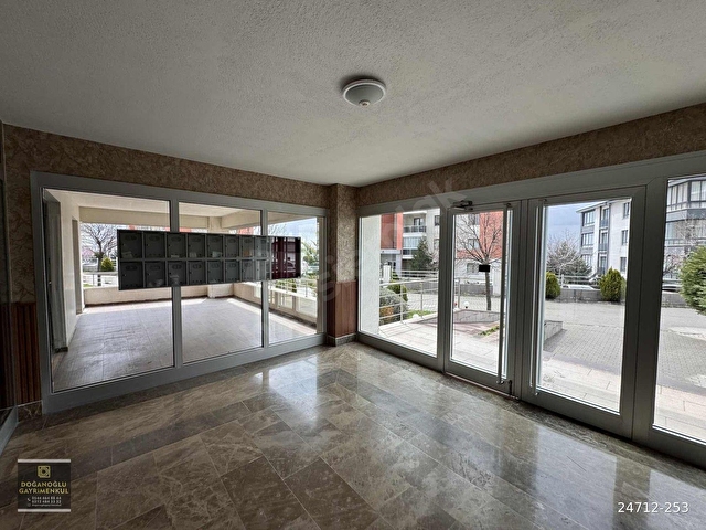 DOĞANOĞLUNDAN AYÇEM GÖL EVLERİ SİTESİNDE SATILIK 4+1 DAİRE - Görsel 2
