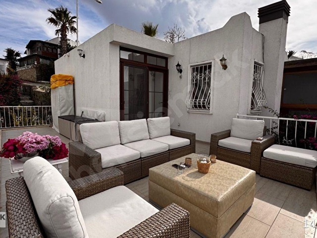 Gümüşlük Koyunbabada Prestijli Sitede Manzaralı Müstakil Villa - Görsel 22